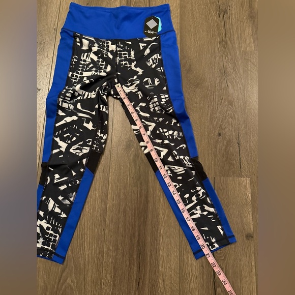 NWT LuLaRoe Rise Fearless Athletic Legging Size Med - Picture 6 of 9